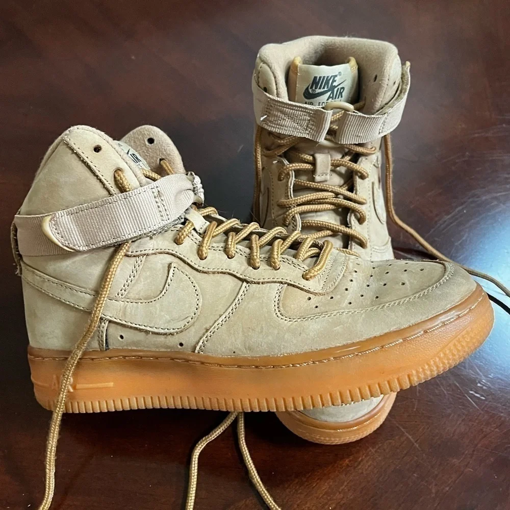 Nike Air Force One suede high top tennis shoes size 5 1/2 youth barely worn EUC